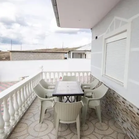 Luxury House * קורצ'ה