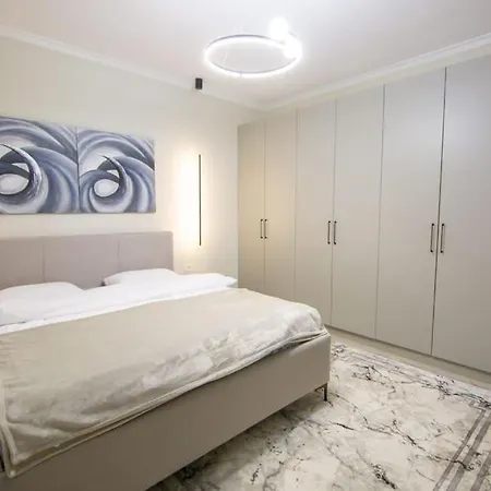 Luxury House فيلة كورتشي